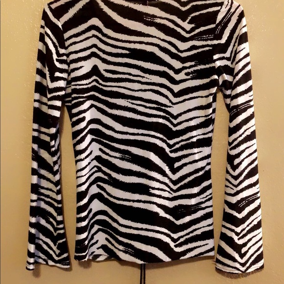Zebra print black and white shirt - Picture 5 of 6